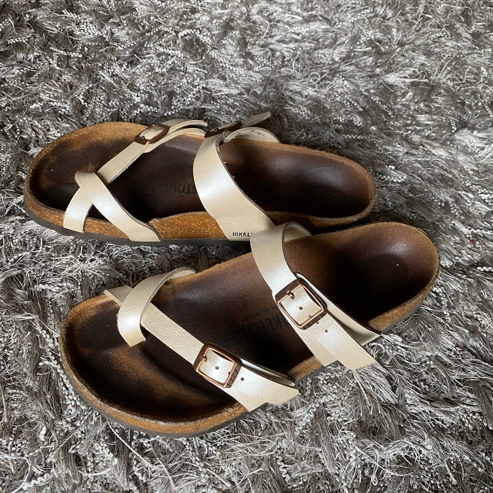 Cream Birkenstock’s